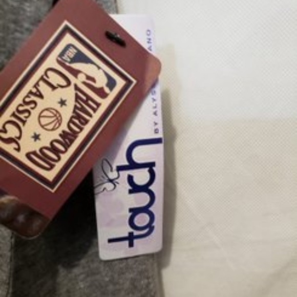 (Bonus Jewelry included ‼️) Women graphic team top - Picture 5 of 6